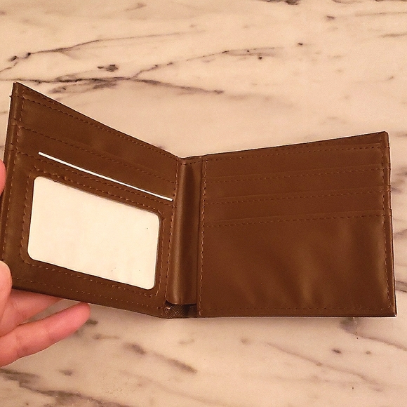 Mens Wallet with Cross - Picture 2 of 4